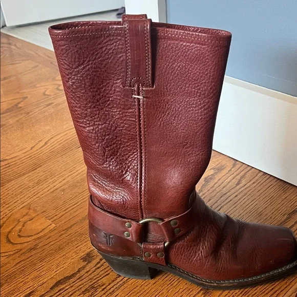 Frye Harness Burgundy Leather Boots - Picture 4 of 10